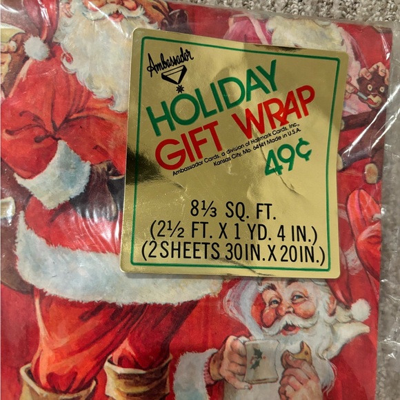 SOLDVintage Hallmark Santa gift wrap, 8.3 sq ft, by Ambassador holiday gift wrap - Picture 2 of 7